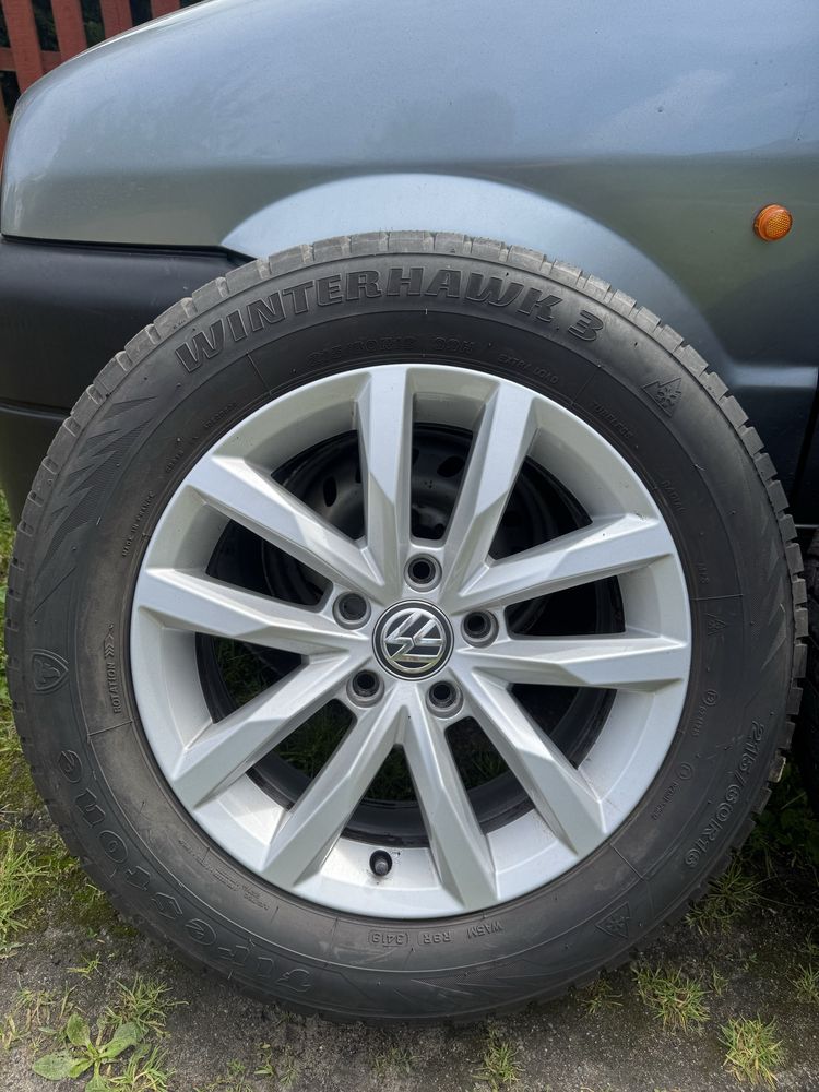 Koła alufelgi VW 16” zimowe opony Firestone Winterhawk 3 215/60/16