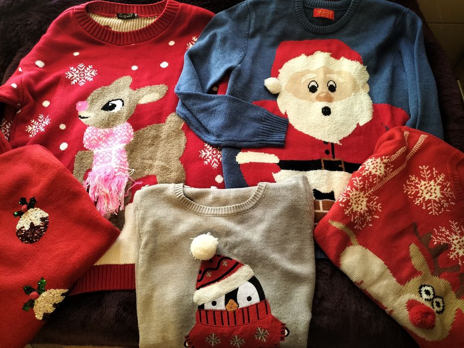 Sweter świąteczny paka odzieży na święta Boże Narodzenie