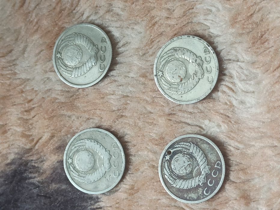 Продам монеты 15 копеек.
