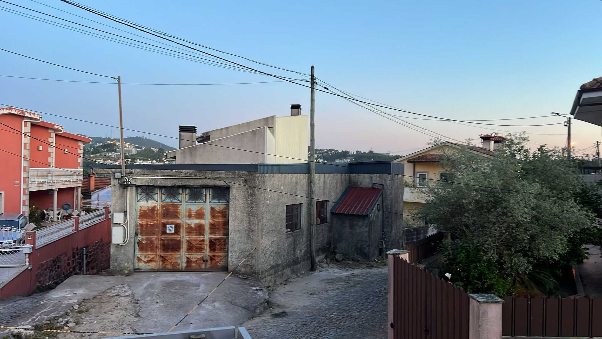 Edifício com 3 pisos
