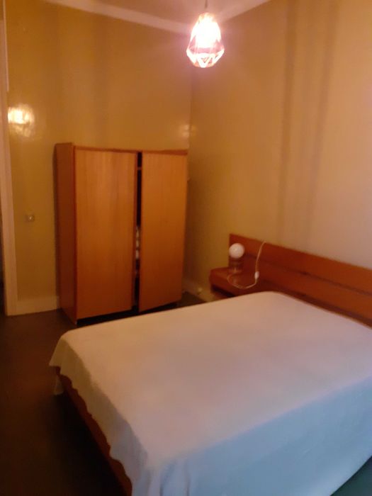 Quartos alugam-se. Excelente nível. Ambiente selecionado.