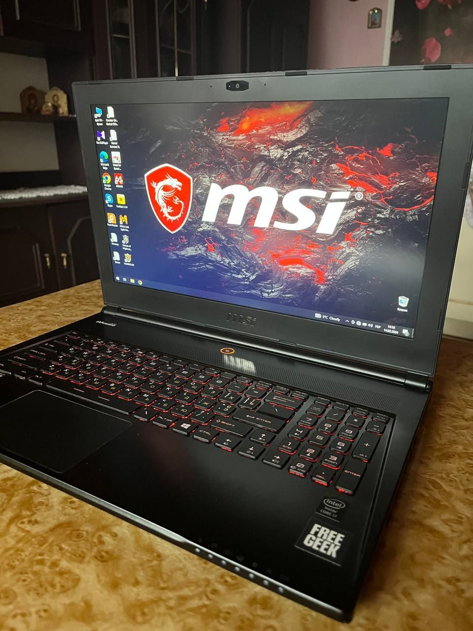 Продам ноутбук MSI