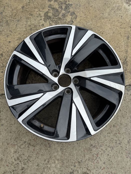 Диск Volvo xc 40 19" 5x108 et47 32243394