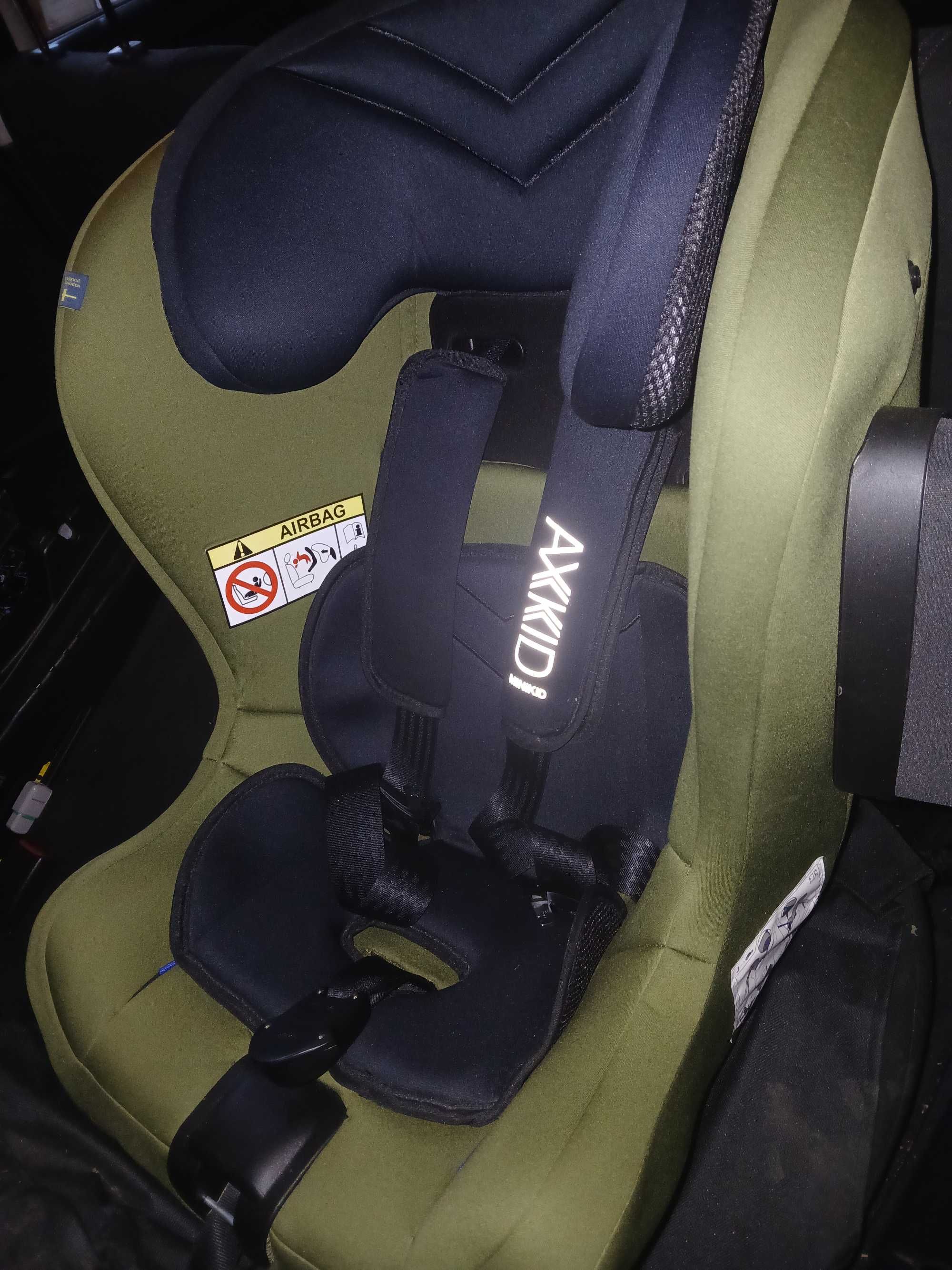 Fotelik samochodowy AXKID Minikid 2.0 na gwarancji 9-25kg