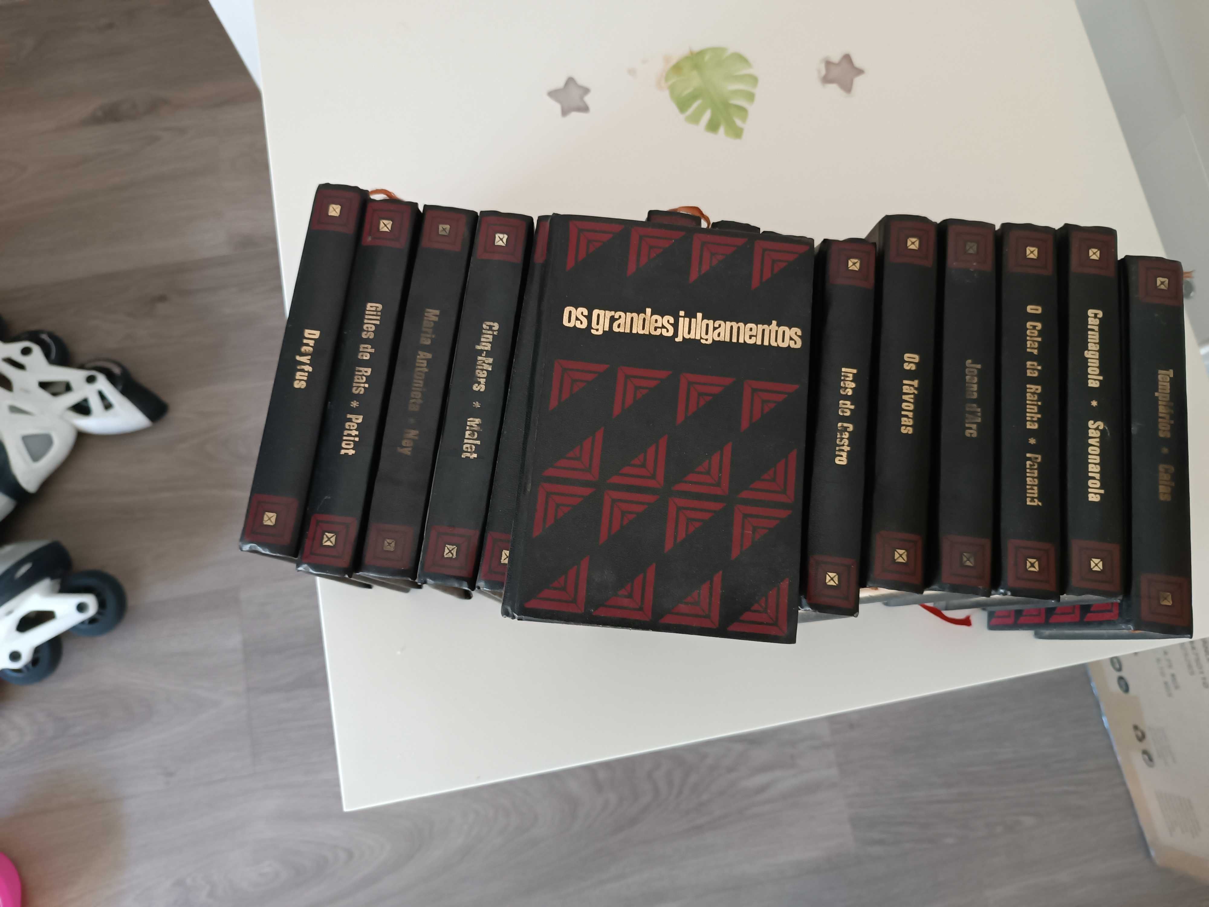 Vendo livros da coleção Os Grandes Julgamentos