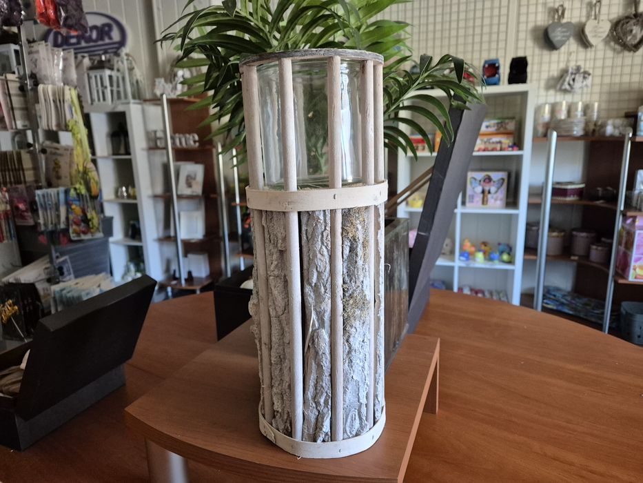 Lampion drewniano szklany ozdobiony korą latarnie drewniane