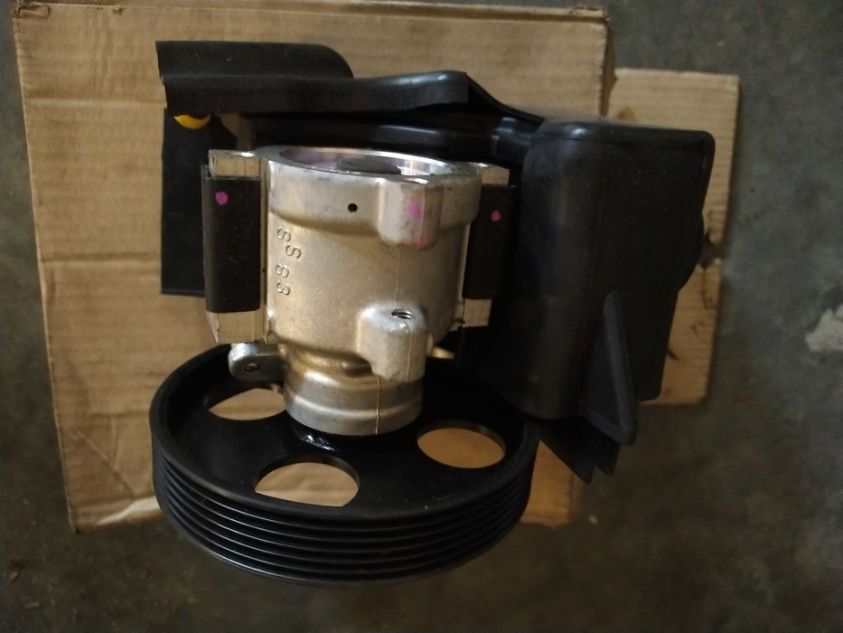 Bomba direção Peugeot 206 / Partner e Citroen C2 / Berlingo / Xsara