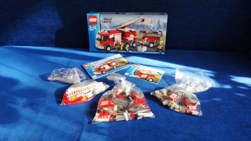 Lego City-wóz strażacki FIRE TRUCK 7239