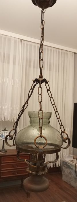 Żyrandol   Lampa  kuta  z kloszem