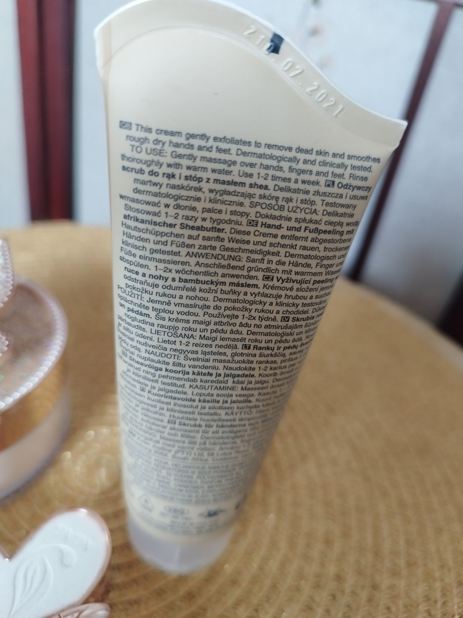 Avon scrub do rąk
