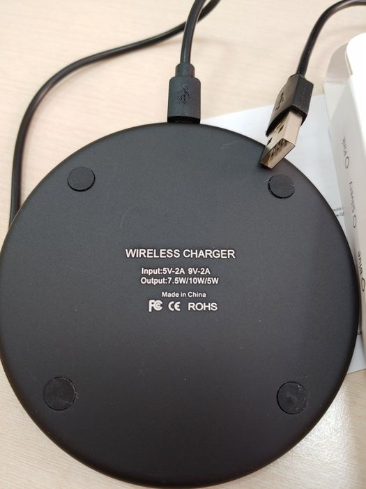 Беспроводное зарядное устройство QI 10 Bт (fast charger)