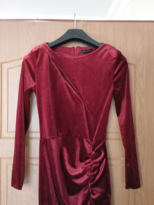 Burgundowa sukienka rozmiar 38