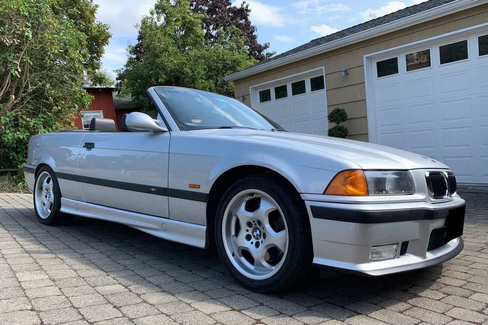 Embaladeiras BMW E36 Look M