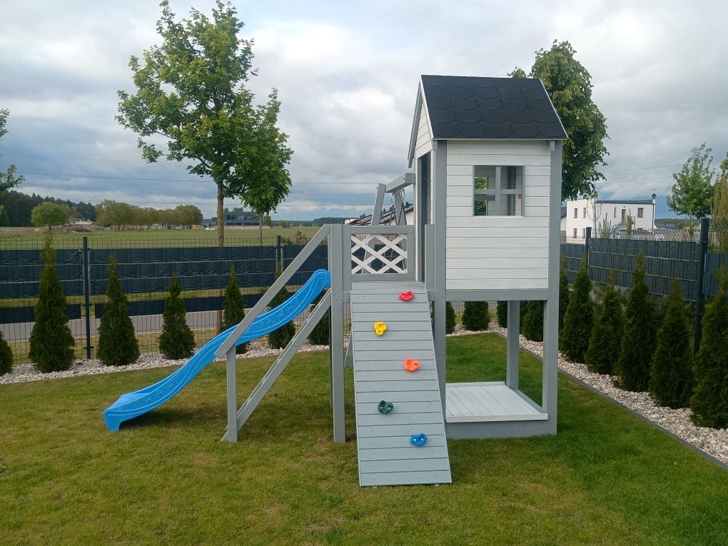 Różne place zabaw, huśtawka, ślizg drewniany domek
