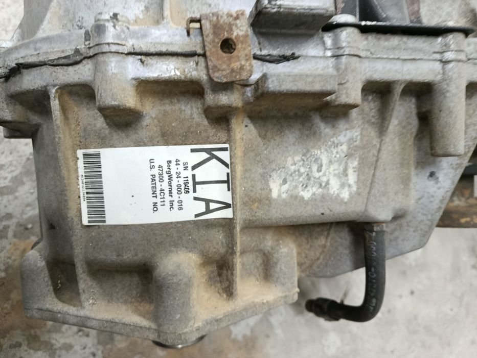 Раздатка роздатка Kia Sorento 2.5 CRDi 211 210 110