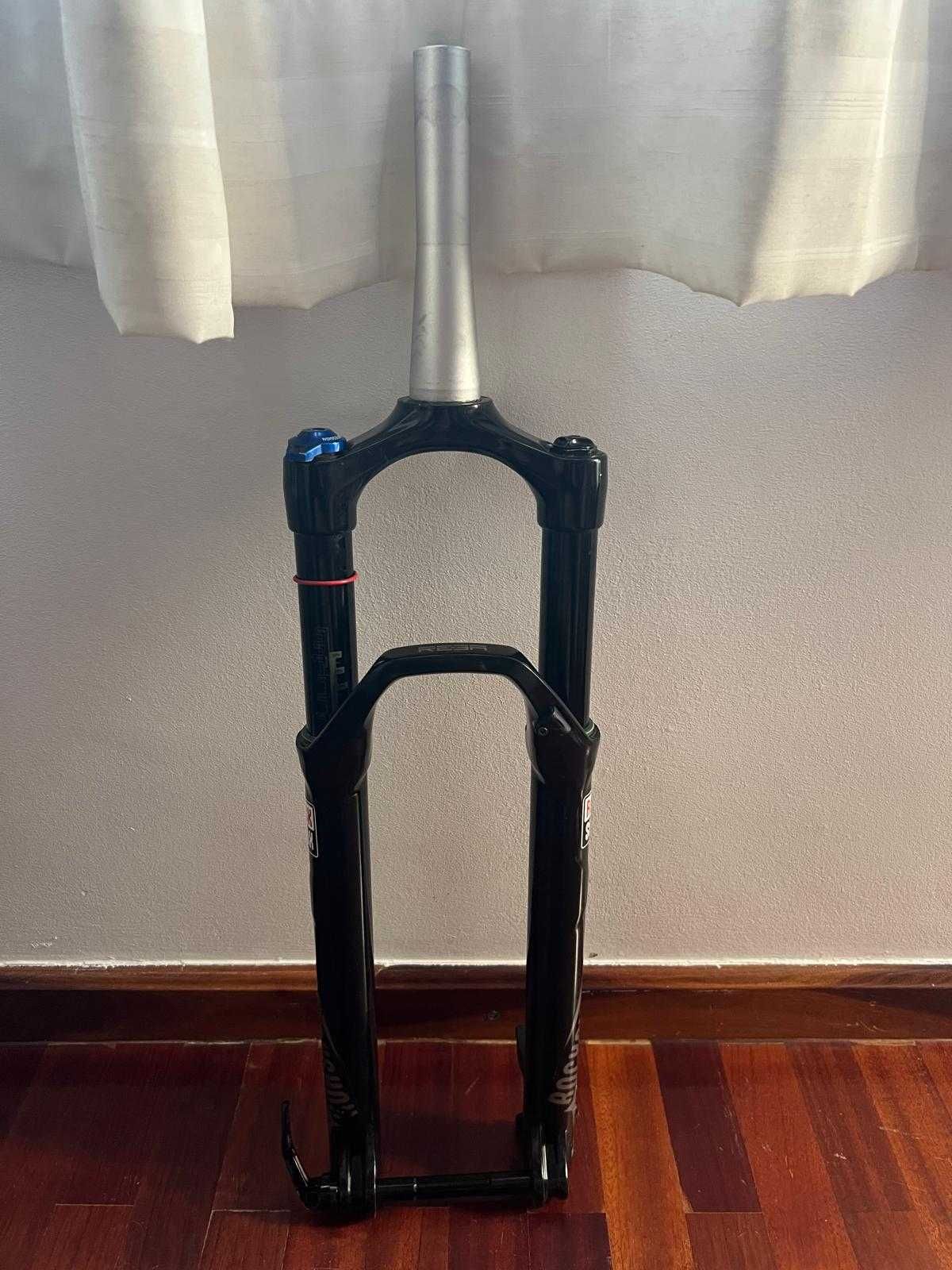 Suspensão RockShox Reba 120mm