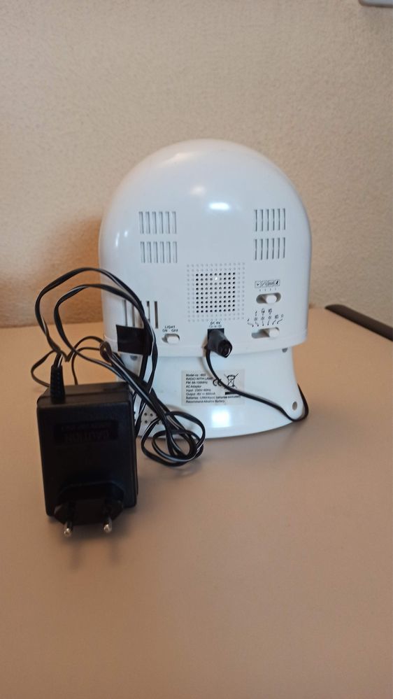 Rádio Despertador / Relógio / Candeeiro / 220V