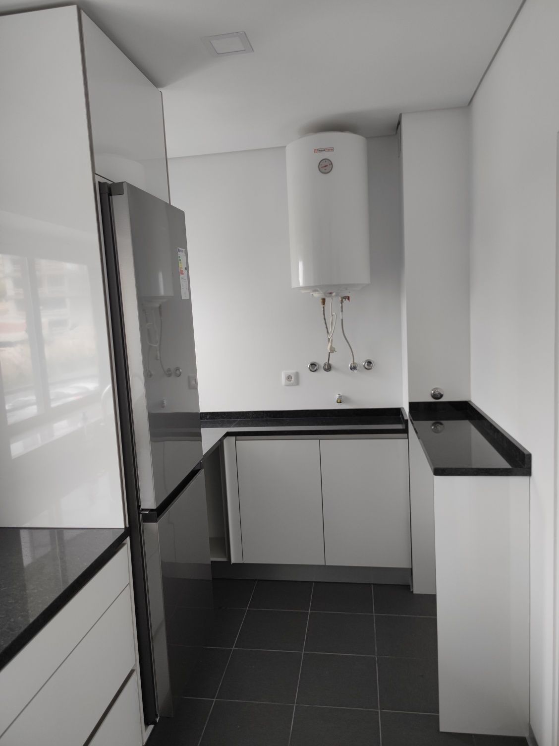 Apartamento T2  para Arrendamento junto ao Mercadona em O do Douro.