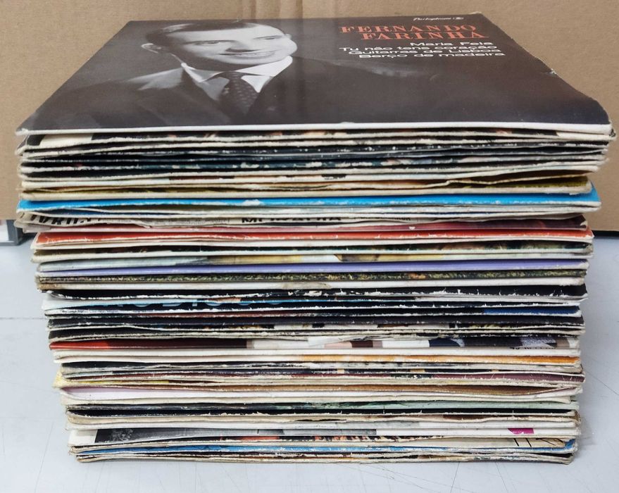 Vinil. Lote 50 Singles Música Portuguesa