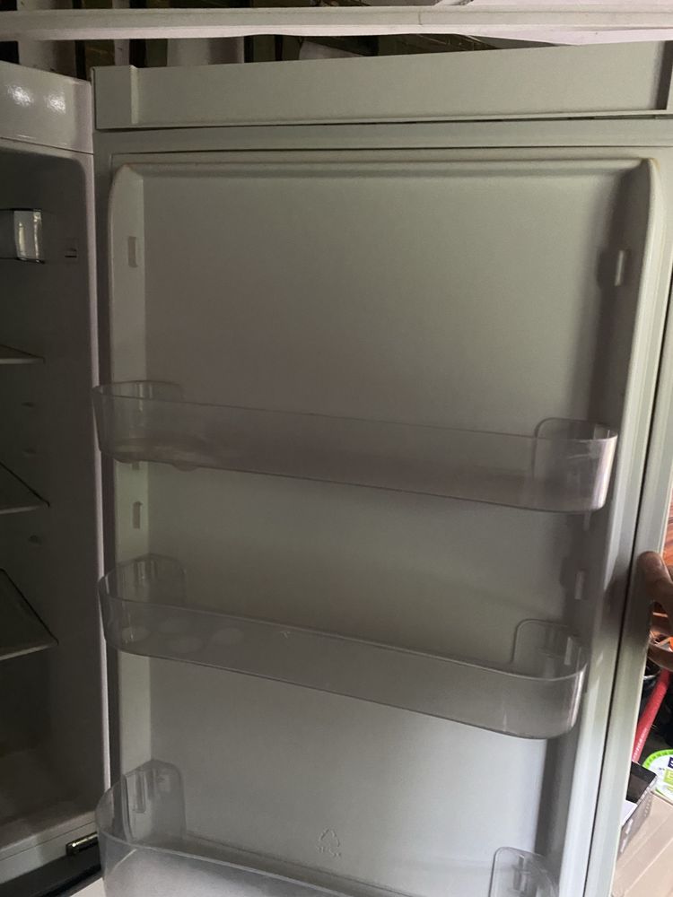 Холодильник ZANUSSI