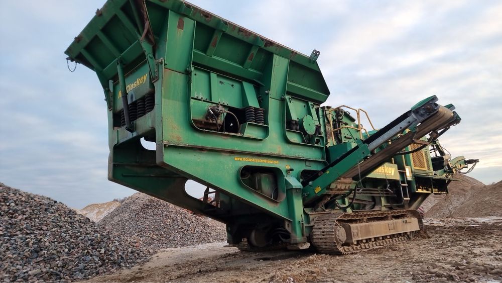 Продам мобильную дробилку McCloskey  I54