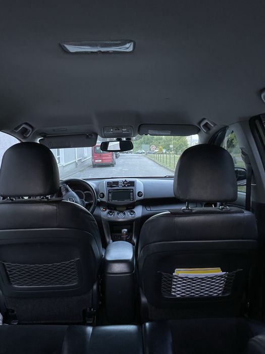 Автомобіль у чудовому стані.