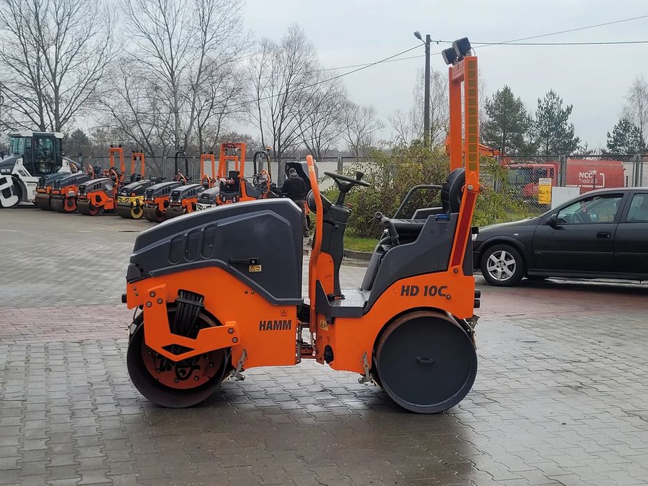 Hamm HD 10 C VV  Walec Stalowy Tandemowy Wibracje Zraszacze Bardzo Dobry Stan