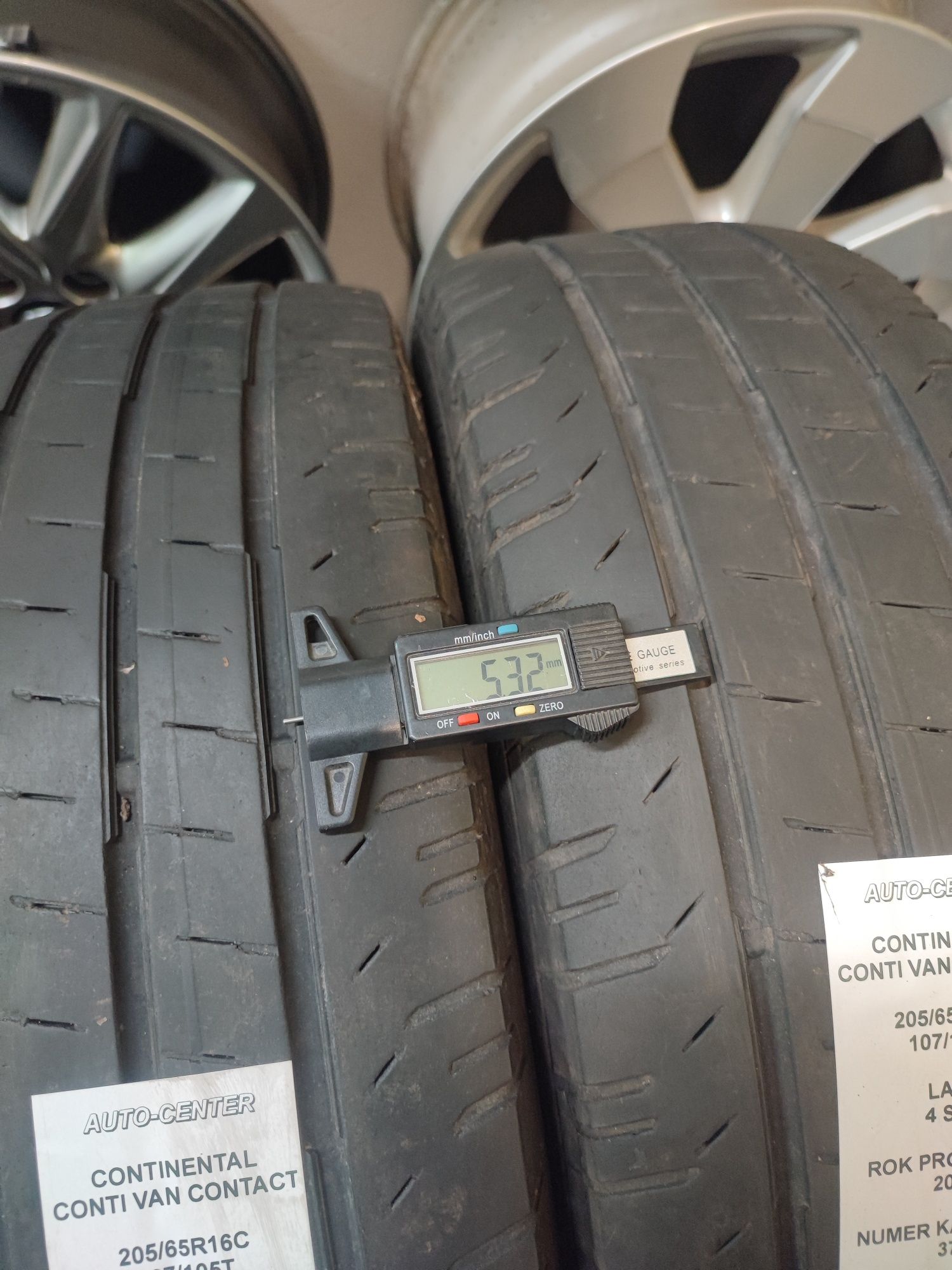 Opony letnie 205/65R16C 107/105T Continental ContiVanContact