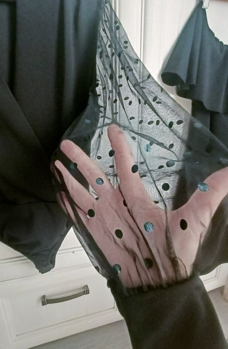 XS S M one size czarne body tiulowe rękawy groszki dots kropki