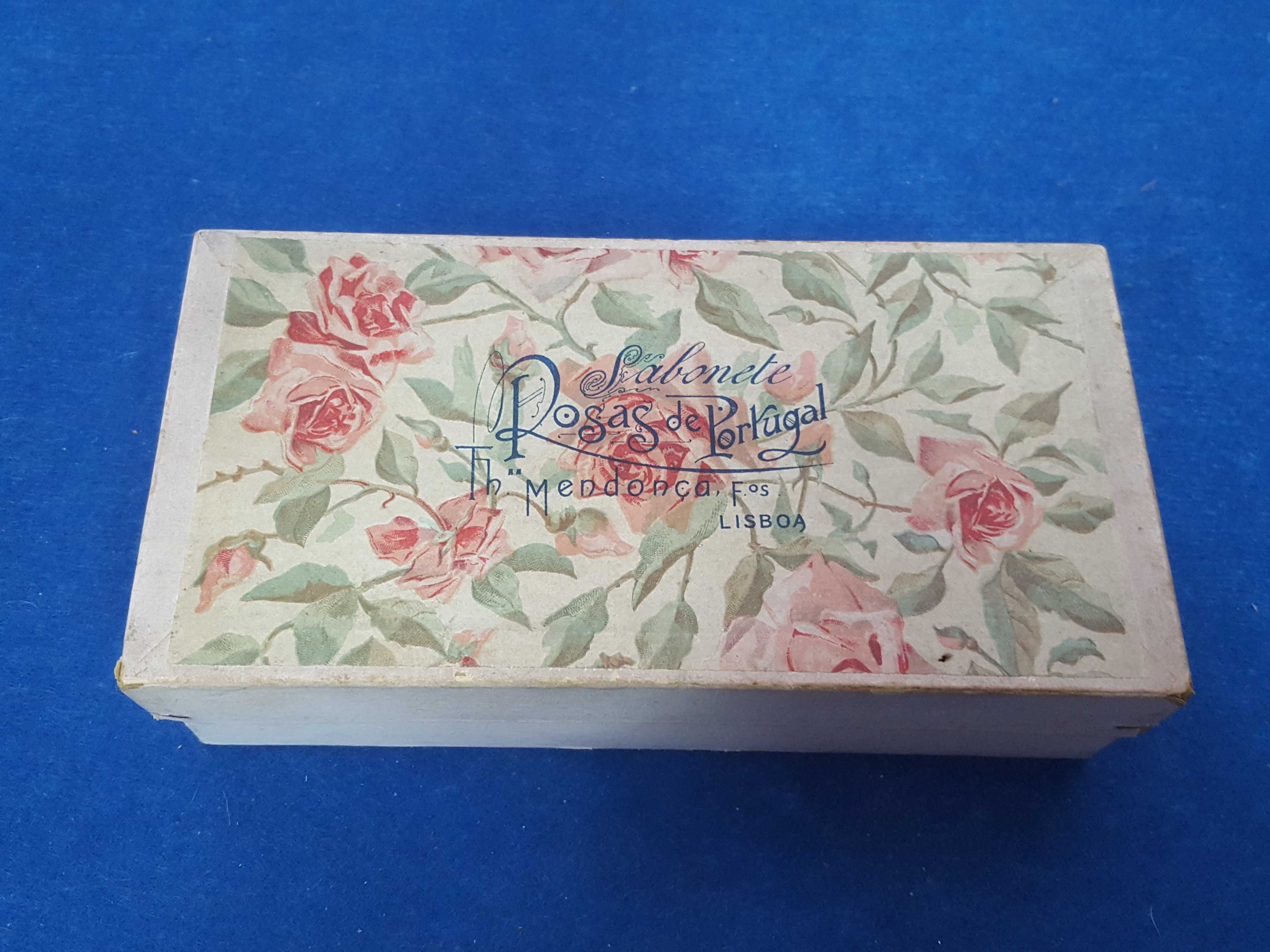 Antiga caixa de cartão alusiva aos " Sabonetes Rosas de Portugal"
