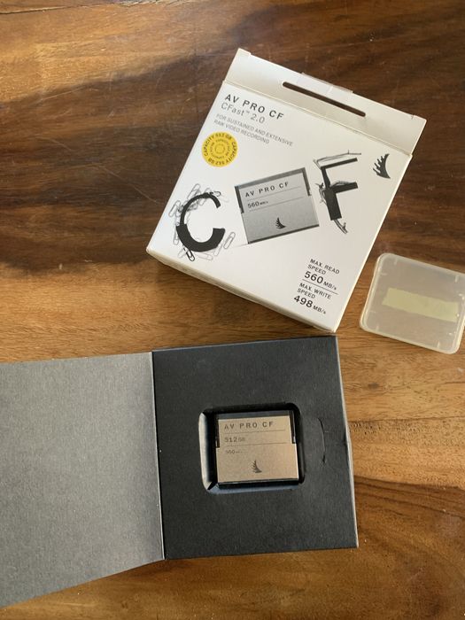 cartao  CFast 2.0 cf 512 GB Angelbird  como novo