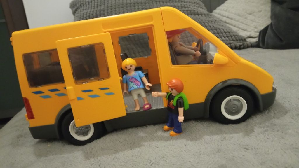 Autobus szkolny Playmobil City life 6866