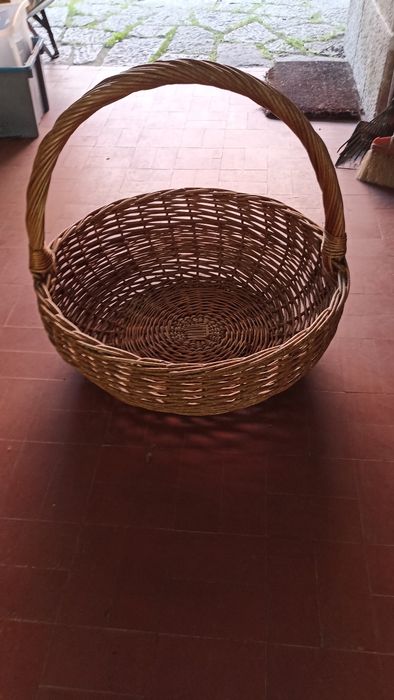 Cesto grande de vime da Madeira