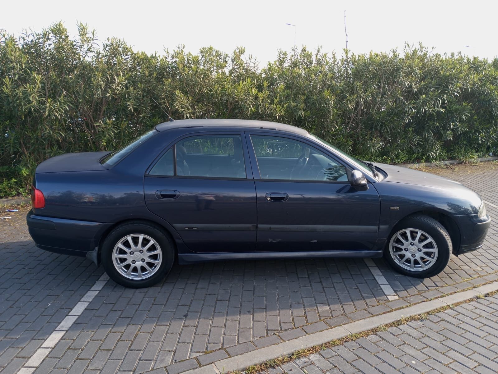 Mitsubishi Carisma 1.3 de 2003 Poucos Kms