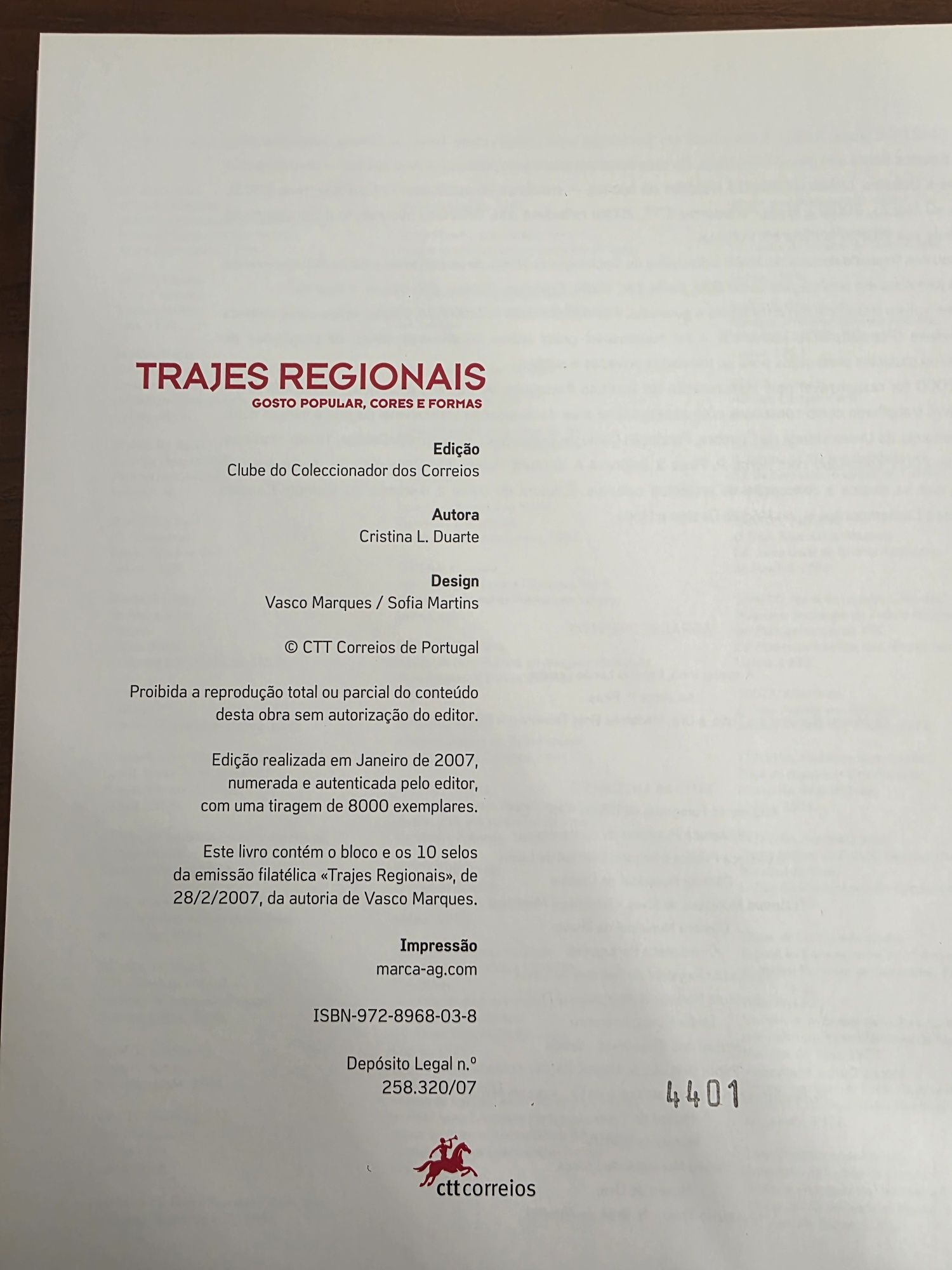 Livro - Trajes Regionais
