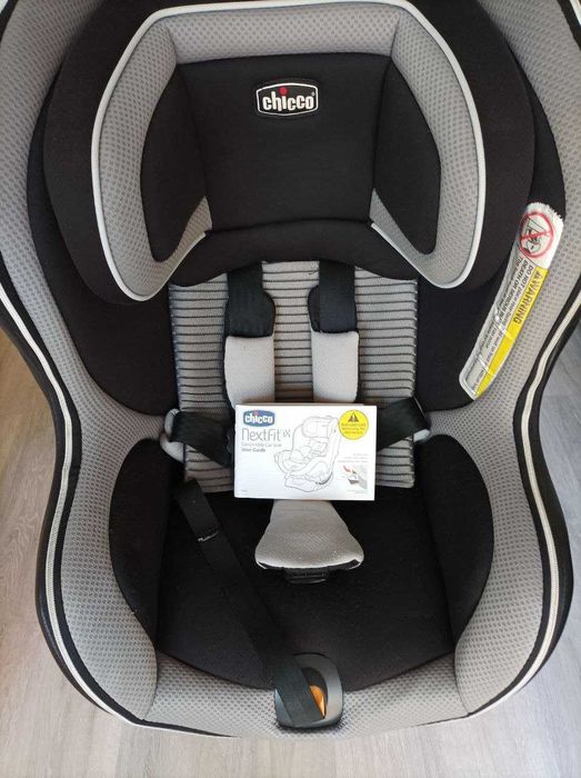 Автокрісло Chicco NextFit ZIP (від 2,2 кг до 29,4 кг)