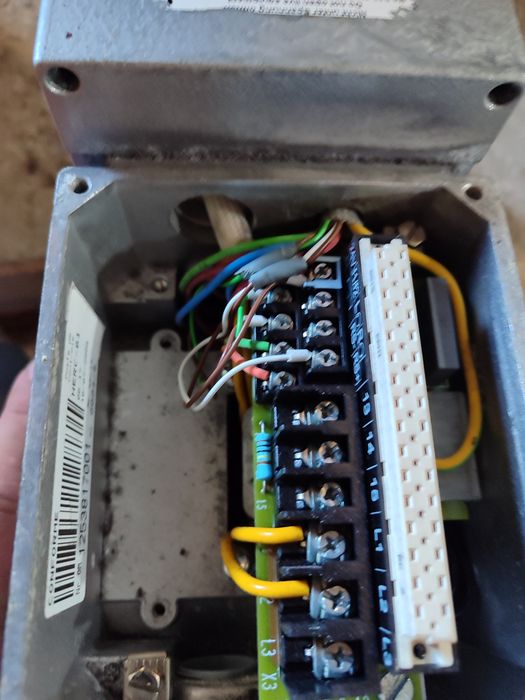 Продам электродвигатель 1.5 кВт с преобразователем частоты