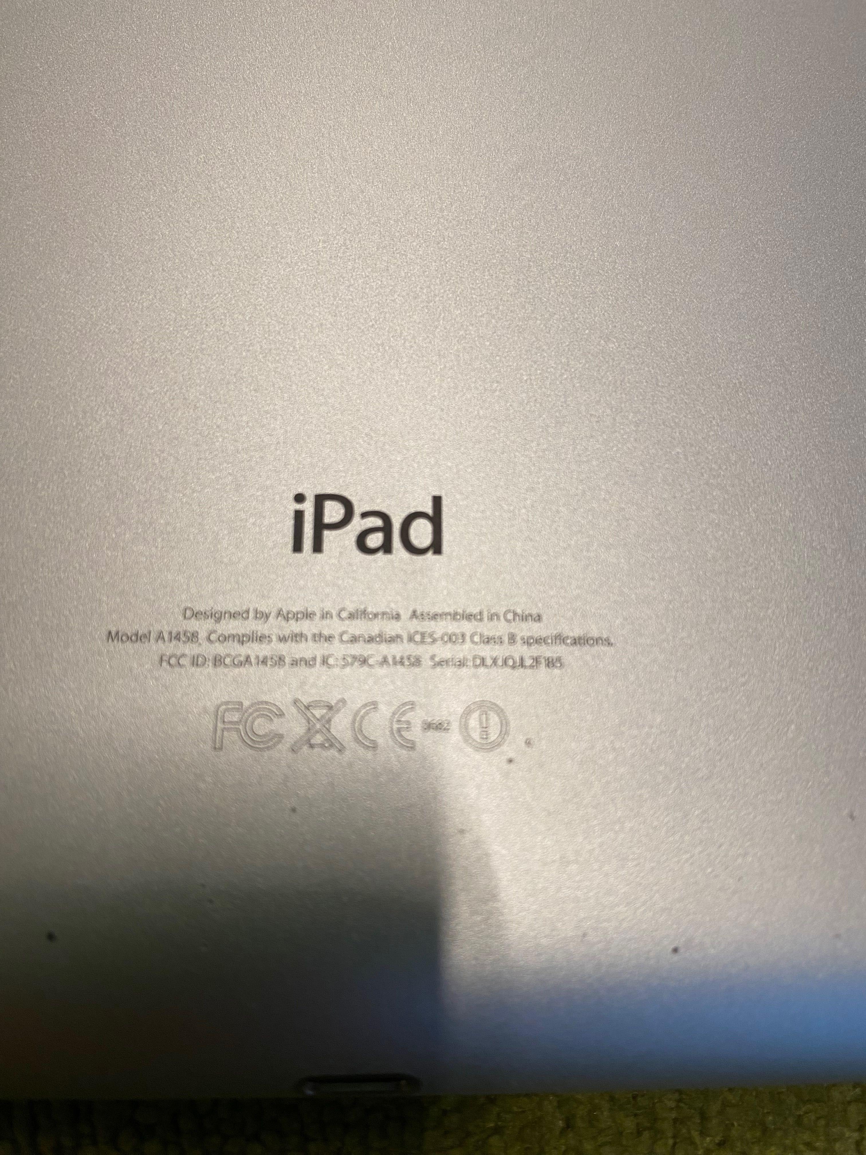 iPad нерабочий  оригинал