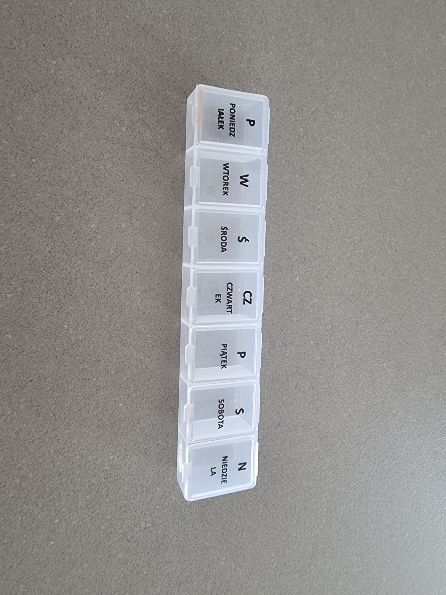 Kasetka pojemnik na leki z przegródkami na 7 dni pojemniki na leki