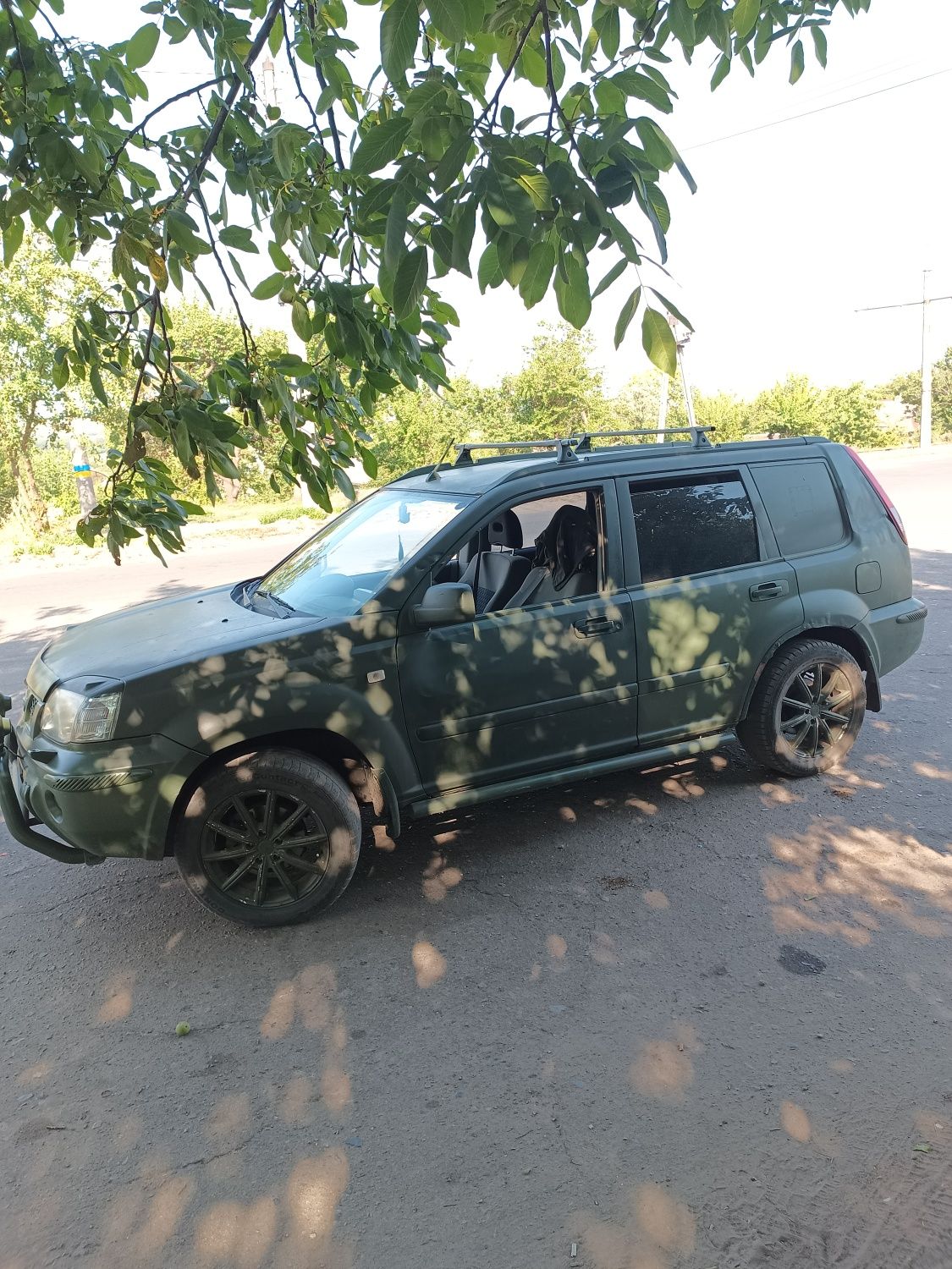 Нісана в доброму стані продаж або обмін 2700 $ без торгу