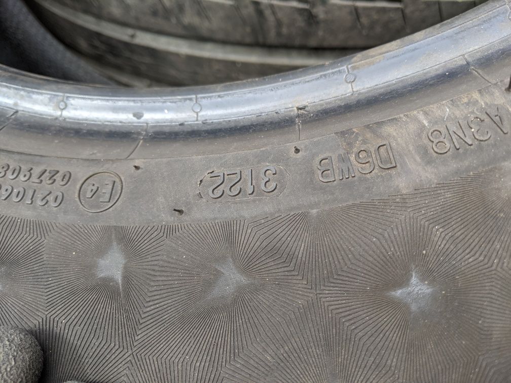 275/55R19 Continental 22рік комплект