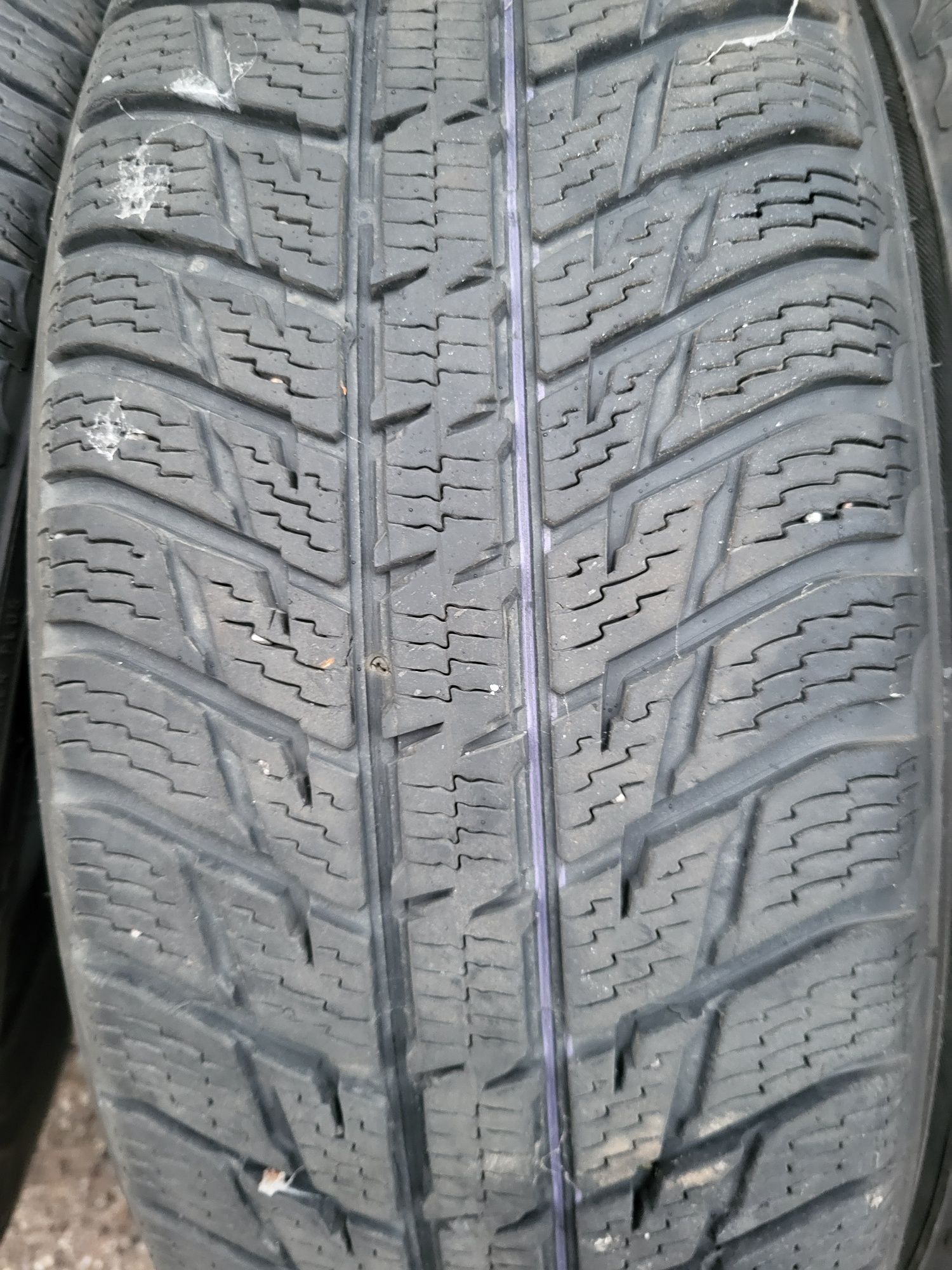 Sprzedam opony zimowe Nokian 225/65/R17
