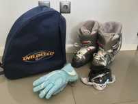 Vendo Botas mulher, luvas, óculos de esqui, mochila para armazenar