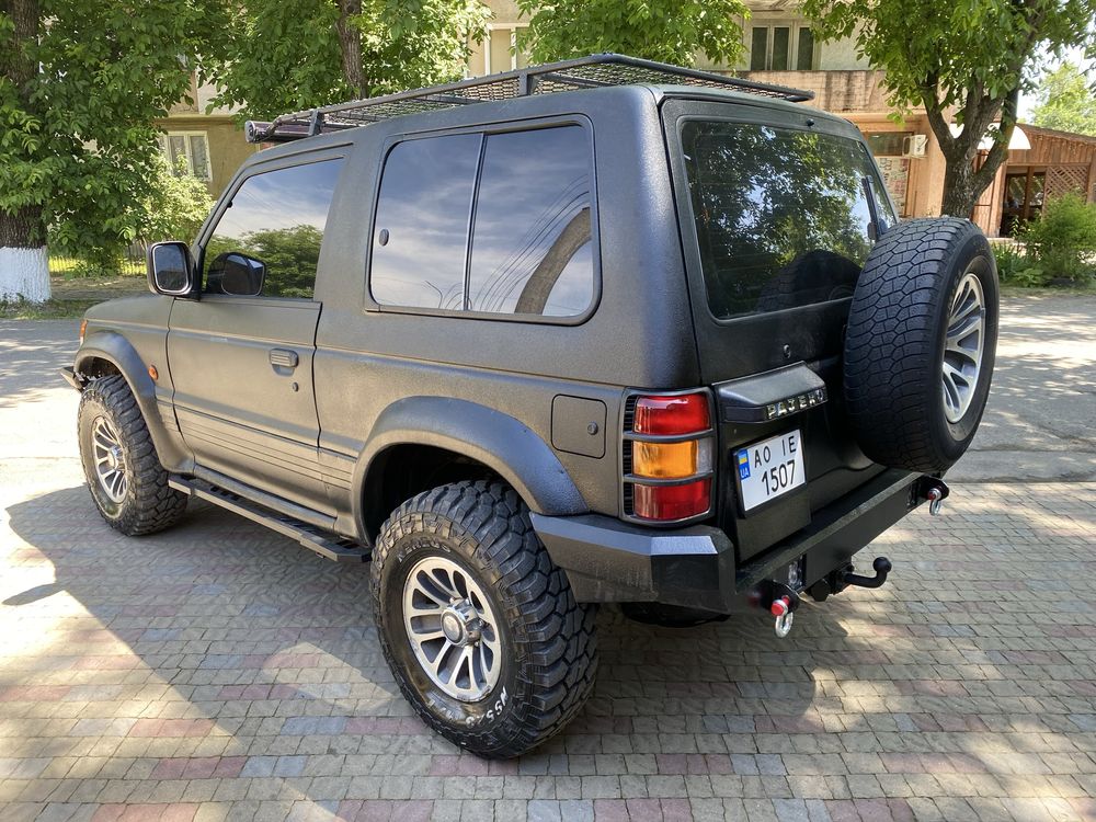 Mitsubishi Pajero 2