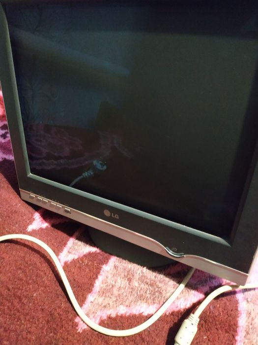 Монитор LG fletron