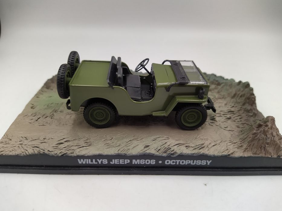 Jeep Willys M606 James Bond collection Eaglemoss 1:43