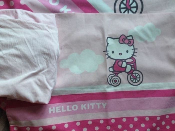 Pościel Hello Kitty do łóżeczka