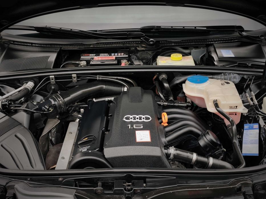 Audi A4 в B7 кузові. 2006р 1.6Mpi розмитнений клімат!