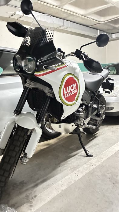 Ducati DesertX - ano: 2022