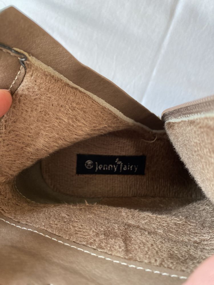 Buty sztyblety jesień zimę kozaki botki CCC 39 ocieplane obcas futerko